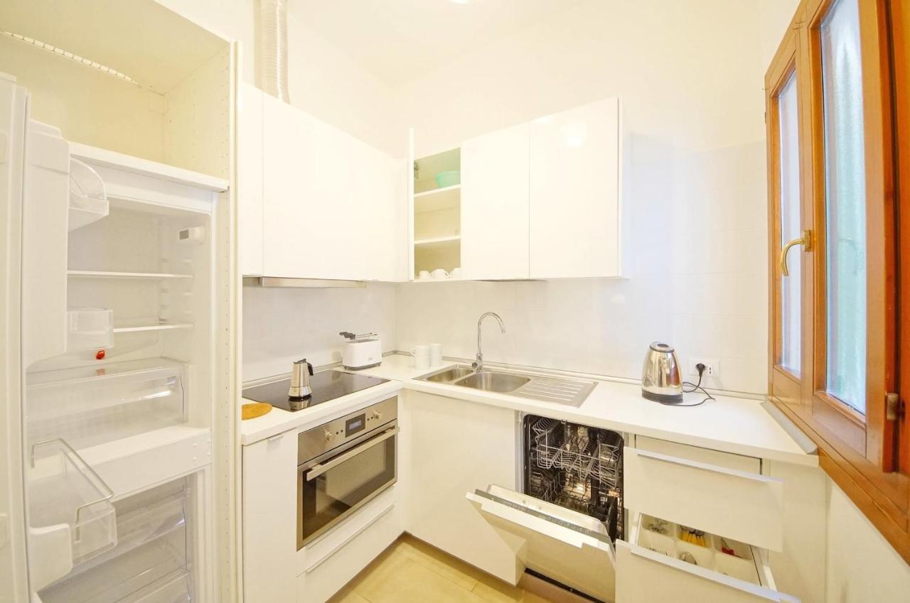 Apartment Dolcevita N 499 Biennale Venedig